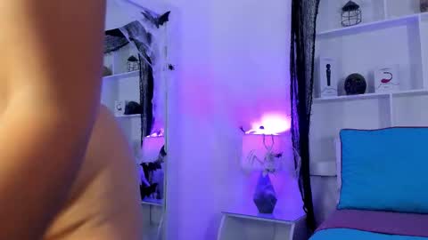 Snapshot of jehnmorris chatting on October 25, 1:18 pm Jehn online show from October 25, 1:18 pm