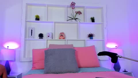 Snapshot of jehnmorris chatting on November 6, 3:02 pm Jehn online show from November 6, 3:02 pm