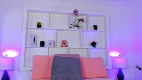 Snapshot of jehnmorris chatting on November 22, 1:21 pm Jehn online show from November 22, 1:21 pm