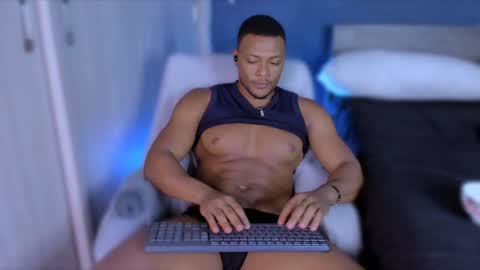 jeicowesst online show from February 6, 8:02 pm