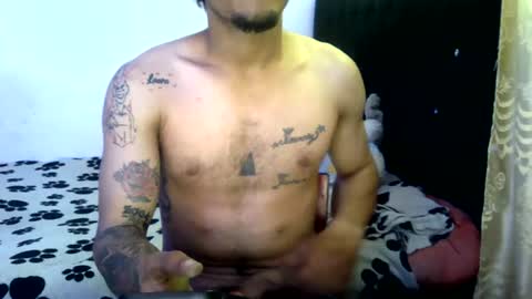 jeisongonzalez696 online show from August 2, 10:30 pm