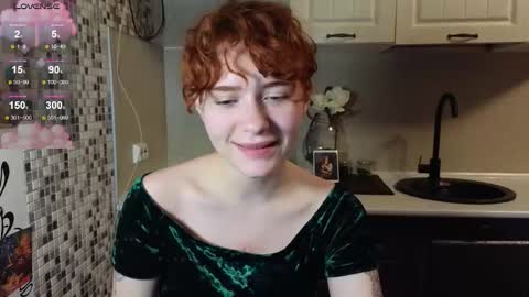 Snapshot of jelly_cherry chatting on November 11, 10:10 pm Emily online show from November 11, 10:10 pm