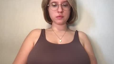 Snapshot of jelly_gum chatting on October 29, 6:59 am Inna online show from October 29, 6:59 am