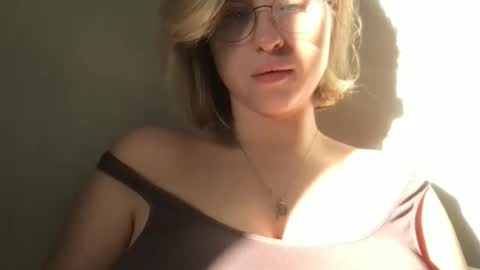 Snapshot of jelly_gum chatting on November 17, 7:58 am Inna online show from November 17, 7:58 am