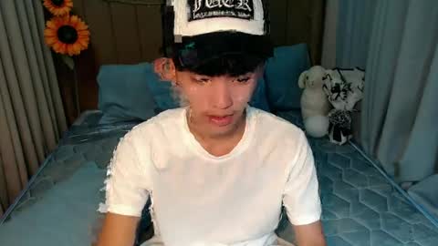 Snapshot of jemart_urnaughtboy chatting on July 8, 12:42 pm jemart_urnaughtboy online show from July 8, 12:42 pm