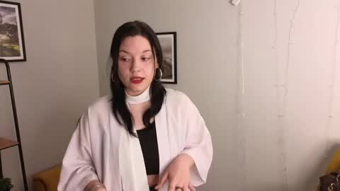 Snapshot of jen_gard chatting on May 29, 12:14 pm Miya online show from May 29, 12:14 pm