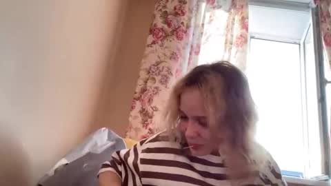 Jessica online show from March 25, 7:58 am