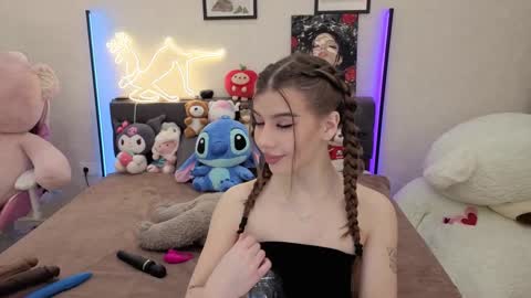 Snapshot of jenie_fire chatting on January 11, 1:27 pm Dolly online show from January 11, 1:27 pm