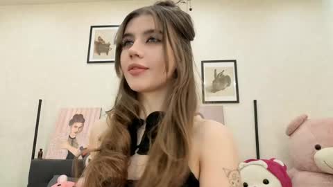 Snapshot of jenie_fire chatting on April 21, 1:28 pm Dolly online show from April 21, 1:28 pm