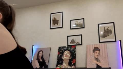 Snapshot of jenie_fire chatting on May 19, 1:39 pm Dolly online show from May 19, 1:39 pm
