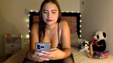 Snapshot of jeniffer_98 chatting on February 28, 3:18 am jeniffer_98 online show from February 28, 3:18 am