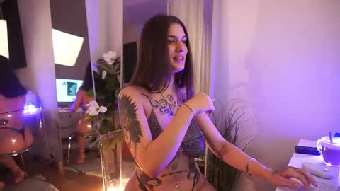 Snapshot of jeniffer_foxx chatting on September 12, 4:45 am jeniffer_foxx online show from September 12, 4:45 am