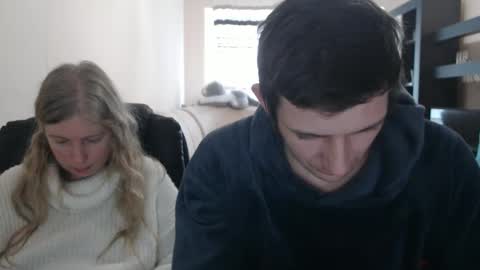 Snapshot of jenisandpeter chatting on March 3, 9:44 am JenisAndPeter online show from March 3, 9:44 am