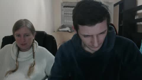 Snapshot of jenisandpeter chatting on March 3, 7:28 pm JenisAndPeter online show from March 3, 7:28 pm