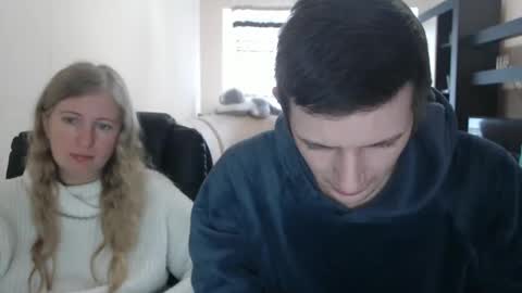 Snapshot of jenisandpeter chatting on March 4, 8:46 am JenisAndPeter online show from March 4, 8:46 am