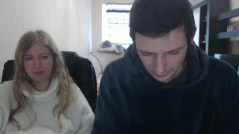 Snapshot of jenisandpeter chatting on March 5, 7:05 am JenisAndPeter online show from March 5, 7:05 am