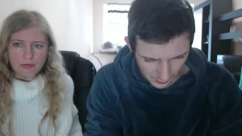 Snapshot of jenisandpeter chatting on March 5, 12:00 pm JenisAndPeter online show from March 5, 12:00 pm