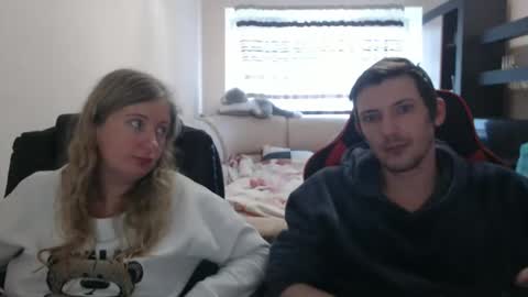 Snapshot of jenisandpeter chatting on March 9, 12:53 pm JenisAndPeter online show from March 9, 12:53 pm