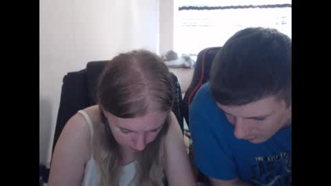 Snapshot of jenisandpeter chatting on September 10, 6:35 am JenisAndPeter online show from September 10, 6:35 am