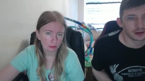 Snapshot of jenisandpeter chatting on September 16, 6:14 am JenisAndPeter online show from September 16, 6:14 am