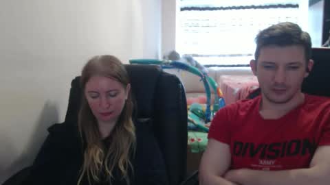 Snapshot of jenisandpeter chatting on September 26, 7:56 am JenisAndPeter online show from September 26, 7:56 am