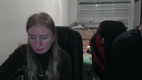 Snapshot of jenisandpeter chatting on September 30, 7:08 pm JenisAndPeter online show from September 30, 7:08 pm