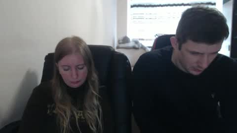 Snapshot of jenisandpeter chatting on October 2, 7:48 am JenisAndPeter online show from October 2, 7:48 am