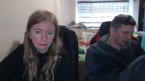 Snapshot of jenisandpeter chatting on October 24, 7:38 am JenisAndPeter online show from October 24, 7:38 am