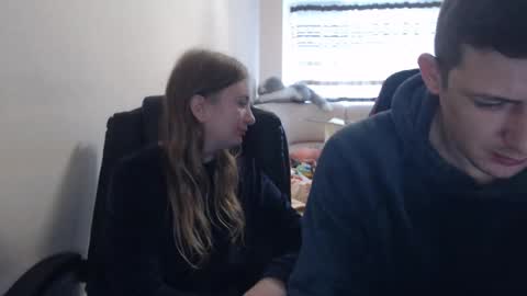 Snapshot of jenisandpeter chatting on October 29, 7:10 am JenisAndPeter online show from October 29, 7:10 am