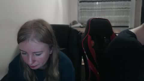 Snapshot of jenisandpeter chatting on November 1, 8:00 pm JenisAndPeter online show from November 1, 8:00 pm