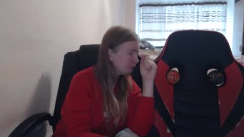 Snapshot of jenisandpeter chatting on November 20, 7:08 am JenisAndPeter online show from November 20, 7:08 am