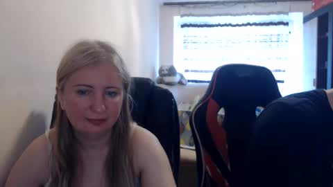JenisAndPeter online show from May 24, 6:18 am