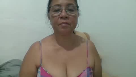 Snapshot of jenky0416 chatting on April 12, 1:27 pm jenky0416 online show from April 12, 1:27 pm