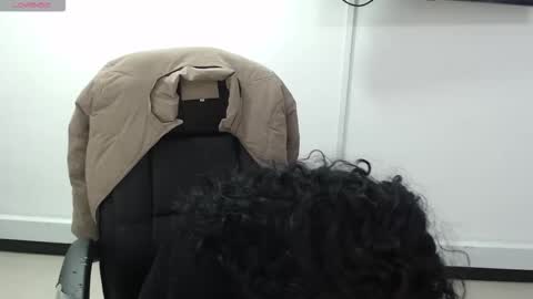 Snapshot of jenn_cg chatting on September 23, 7:50 pm jenn online show from September 23, 7:50 pm