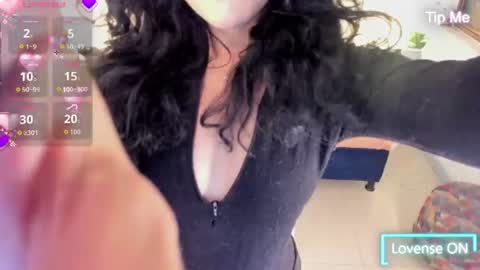 Snapshot of jenn_cg chatting on June 27, 9:20 pm jenn online show from June 27, 9:20 pm