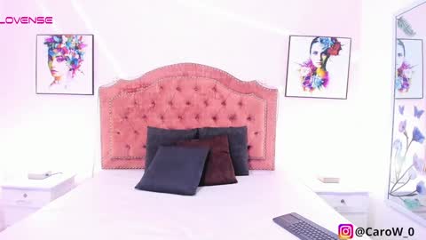 Snapshot of jenna_windsor chatting on December 4, 7:23 pm Jenna online show from December 4, 7:23 pm