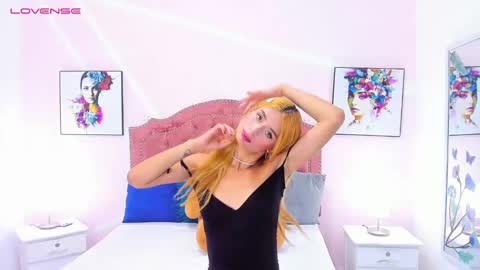 Snapshot of jenna_windsor chatting on February 8, 2:49 pm Jenna online show from February 8, 2:49 pm