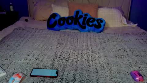 Jenna J. Morrison online show from March 19, 2:48 am