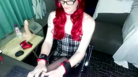 Snapshot of jennacd4life chatting on January 31, 2:58 am Jenna Cross online show from January 31, 2:58 am