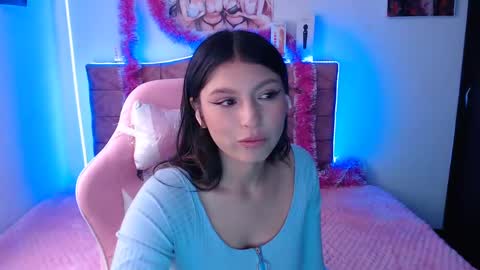 Snapshot of jennal_010 chatting on December 10, 7:22 pm jennal_010 online show from December 10, 7:22 pm