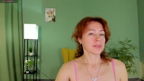 Snapshot of jennali1 chatting on July 4, 3:56 am Jenna online show from July 4, 3:56 am