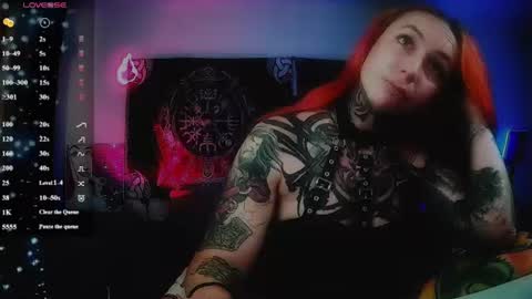 Snapshot of jennalovvee chatting on June 18, 1:17 am Mrs. Jenna online show from June 18, 1:17 am