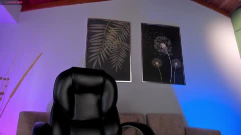 Snapshot of jennaolson chatting on February 3, 6:39 pm Jenna Olson online show from February 3, 6:39 pm