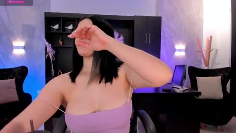 Snapshot of jennaolson chatting on March 10, 9:40 pm Jenna Olson online show from March 10, 9:40 pm