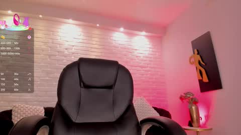 Snapshot of jennaolson chatting on December 13, 7:53 pm Jenna Olson online show from December 13, 7:53 pm