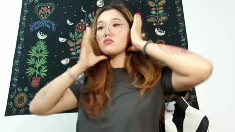 JENNA online show from September 12, 3:45 pm