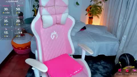 follow me in me  IG jenndy971 online show from February 6, 3:00 am