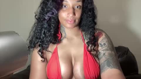 Snapshot of jenni_cash chatting on June 10, 7:07 am Mistress Jenni online show from June 10, 7:07 am