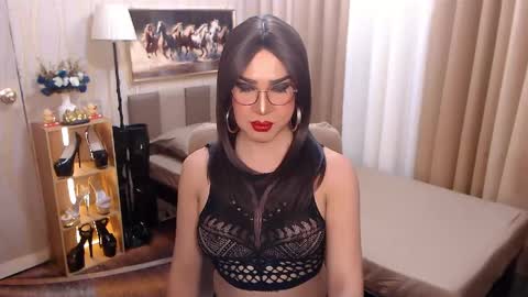 jenniegarcia online show from May 19, 1:06 pm