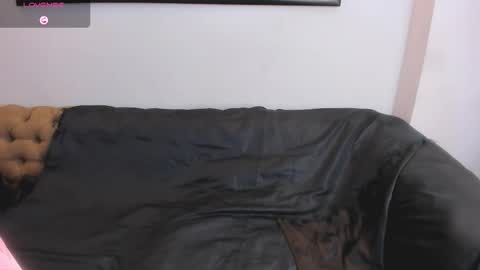 Snapshot of jennierosse chatting on October 7, 12:13 pm Jennie online show from October 7, 12:13 pm